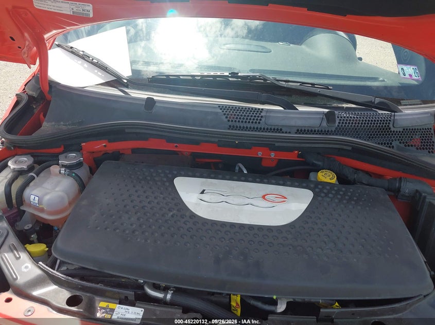 2013 Fiat 500E Battery Electric VIN: 3C3CFFGE7DT750993 Lot: 45220132