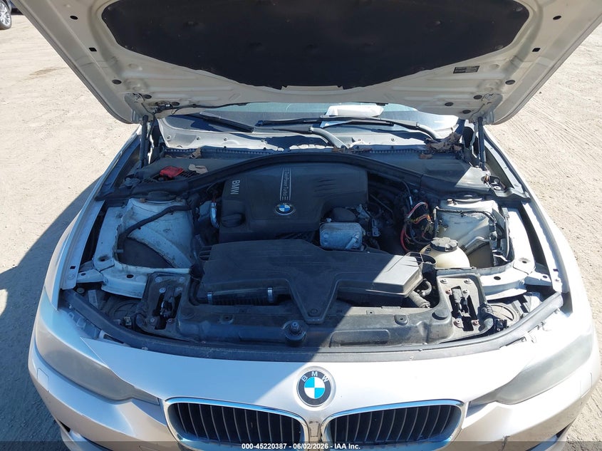 2014 BMW 320I xDrive VIN: WBA3C3C5XEPV90717 Lot: 45220387