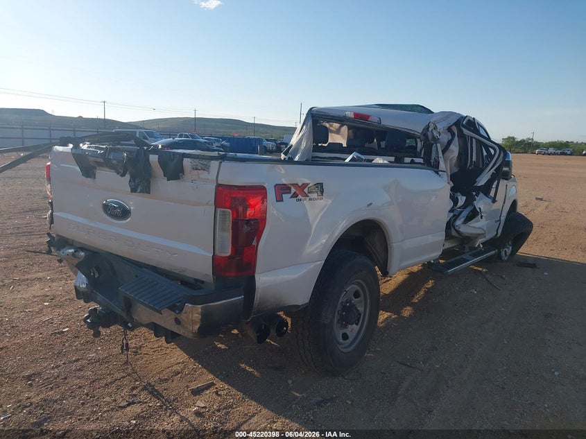 2017 Ford F-350 Lariat VIN: 1FT8W3BT3HED85014 Lot: 45220398