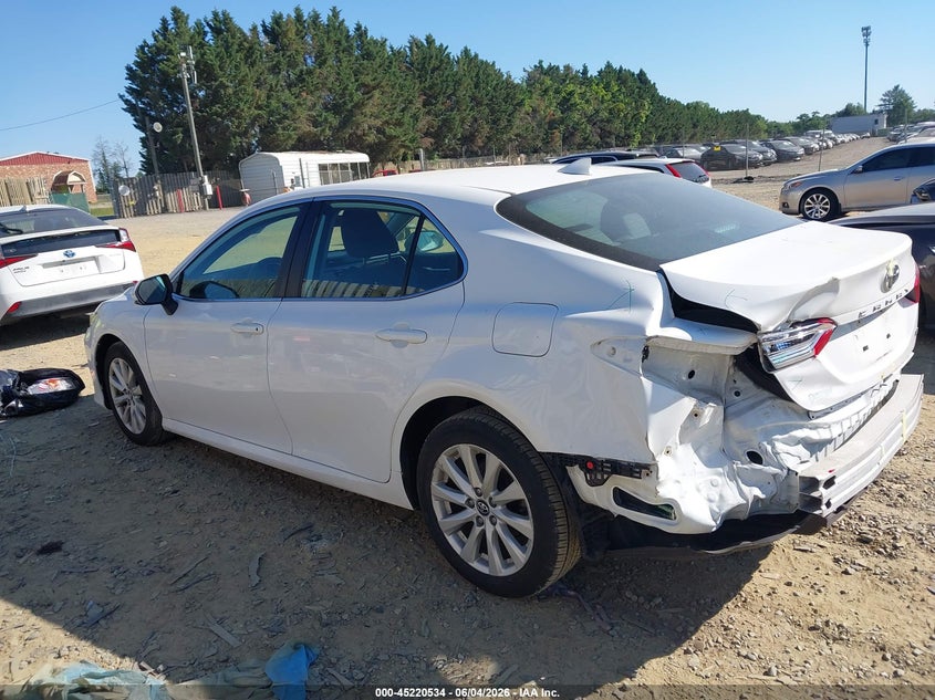 Vin: 4t1c11ak9lu901411, lot: 45718295, toyota camry le 20203