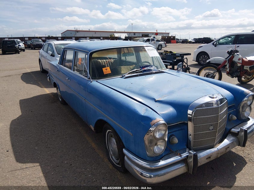 1963 Mercedes-Benz 220 VIN: 220S068522 Lot: 45220559