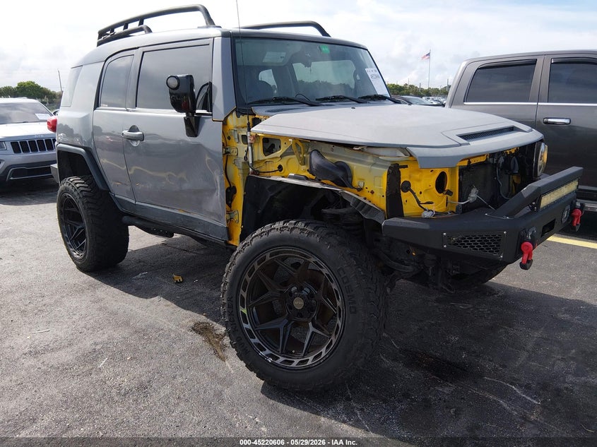AtlanticExpress - Toyota FJ Cruiser