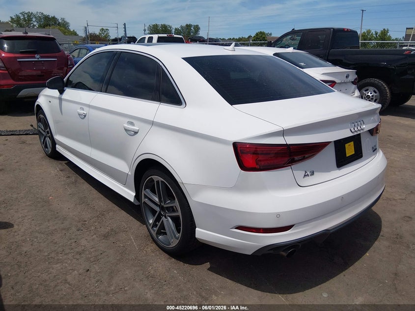 Vin: wauj8gff5h1009538, lot: 45718458, audi a3 2.0t premium 20173