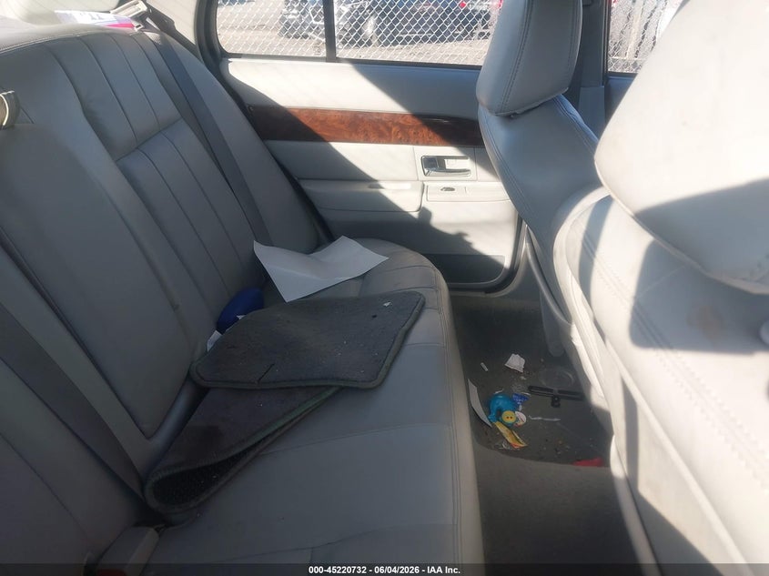 2005 Mercury Grand Marquis Ls/Lse VIN: 2MEFM75W05X642956 Lot: 45220732