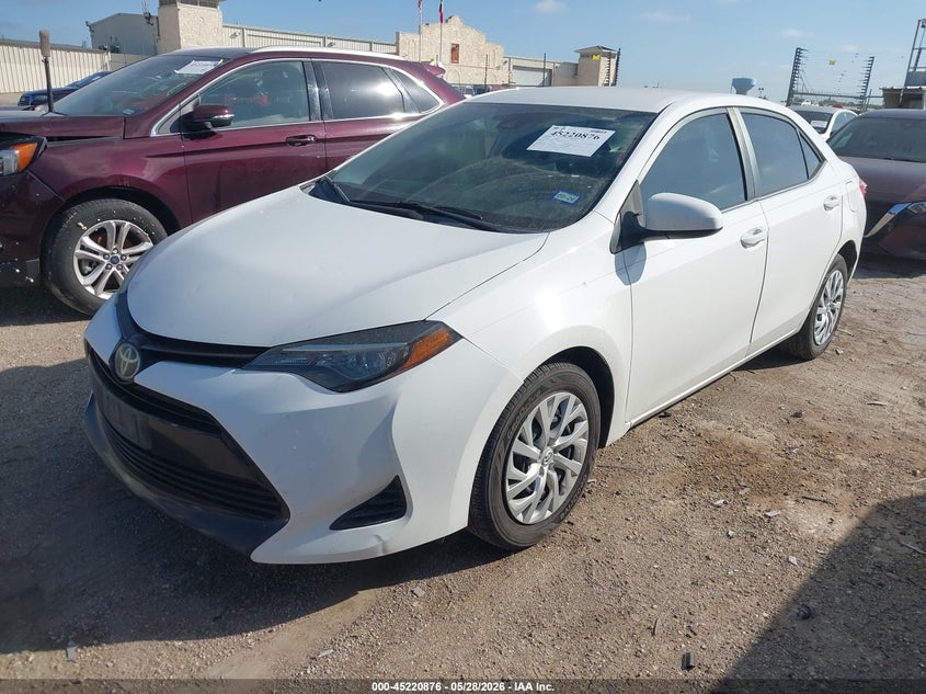 2019 Toyota Corolla Le 5YFBURHE8KP889740 photo 1
