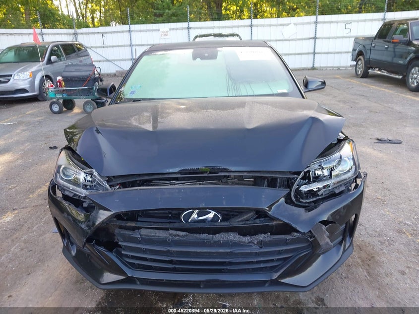2020 Hyundai Veloster 2.0 Premium VIN: KMHTG6AF2LU028423 Lot: 45220894