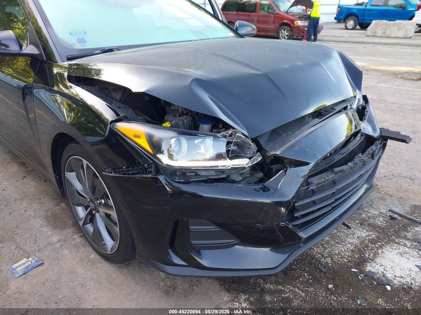 2020 Hyundai Veloster 2.0 Premium VIN: KMHTG6AF2LU028423 Lot: 45220894
