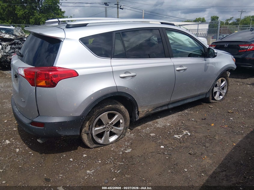 2015 TOYOTA RAV4 auction photo 4