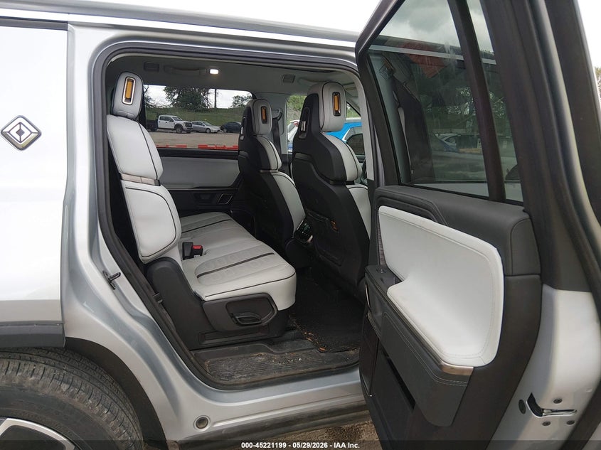 2024 Rivian R1S Adventure Quad Motor Large Pack VIN: 7PDSGABA5RN038865 Lot: 45221199