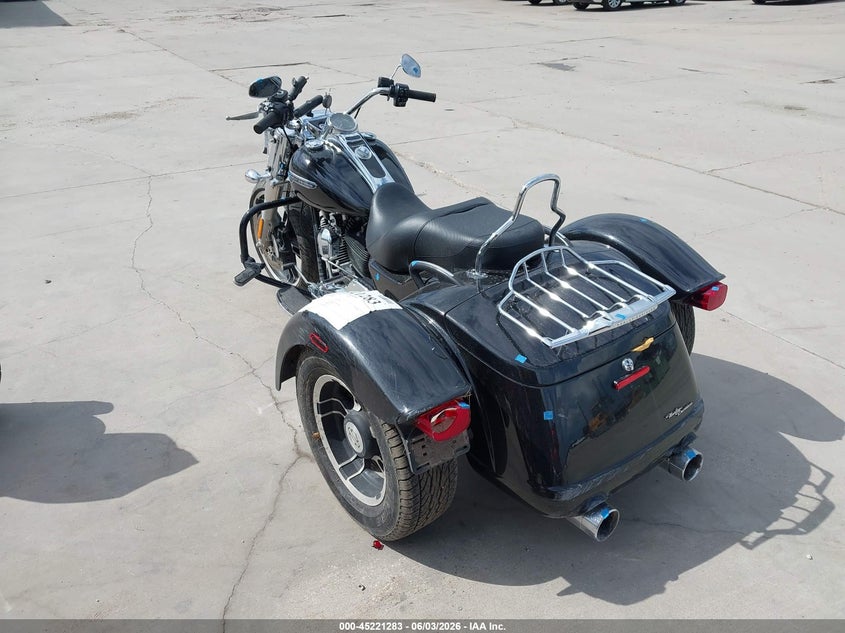 2016 HARLEY-DAVIDSON FREEWHEELER MOTO 2