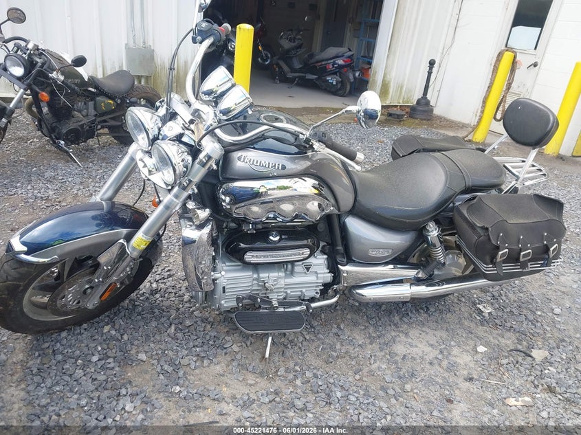 SMTC01L4X7J274183 2007 TRIUMPH MOTORCYCLE ROCKET III CLASSIC photo 1