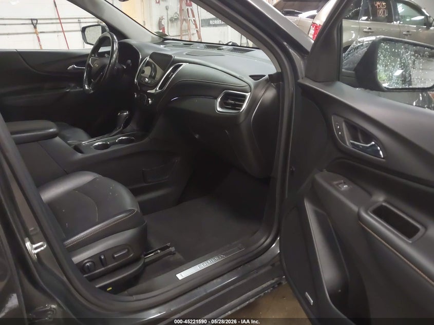 VIN 2GNAXWEX2J6322924 2018 CHEVROLET EQUINOX PREMIER