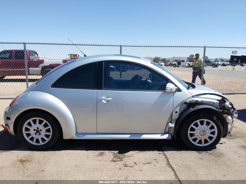 2004 VOLKSWAGEN BEETLE HATCHBACK 2.0L I-4 115HP