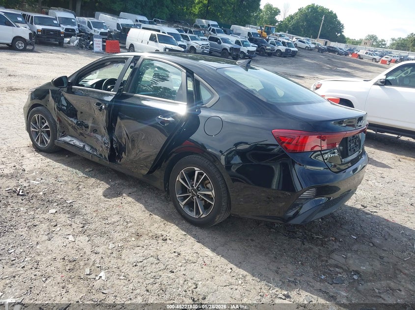 VIN 3KPF24AD2PE563226 2023 KIA FORTE LXS