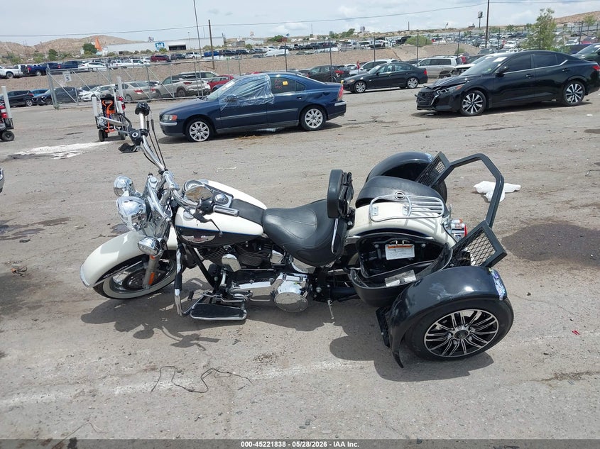 2013 Harley-Davidson Flstn Softail Deluxe VIN: 1HD1JDV39DB011664 Lot: 45221838