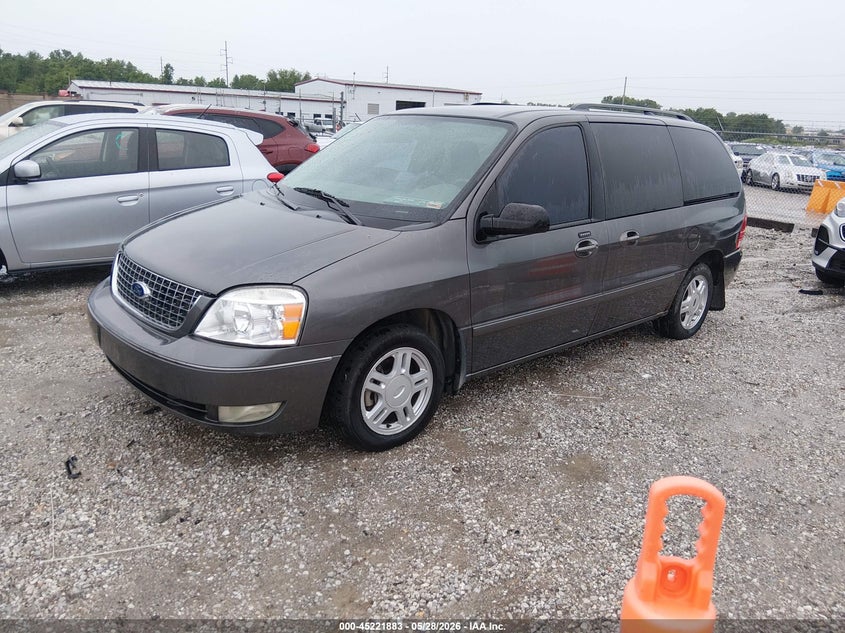 2005 FORD FREESTAR auction photo 2
