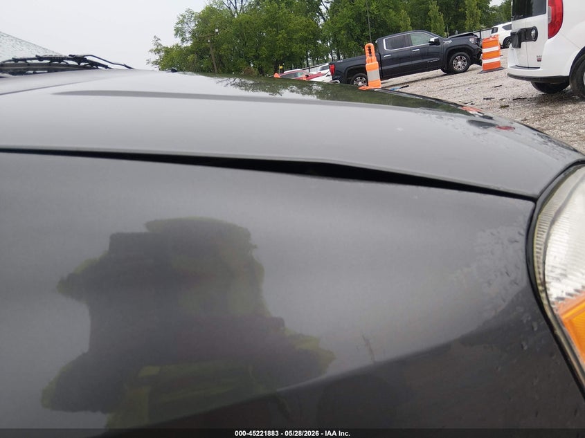2005 FORD FREESTAR auction photo 6