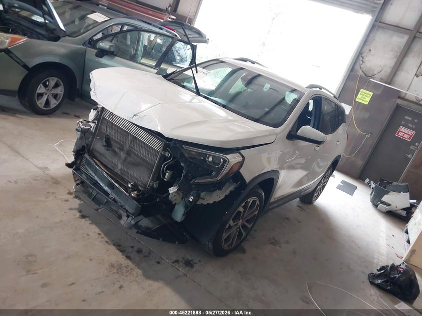 2021 GMC TERRAIN auction photo 2