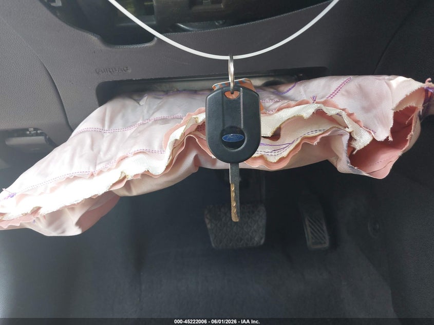 VIN 3FADP4BJ8KM106177 2019 FORD FIESTA SE