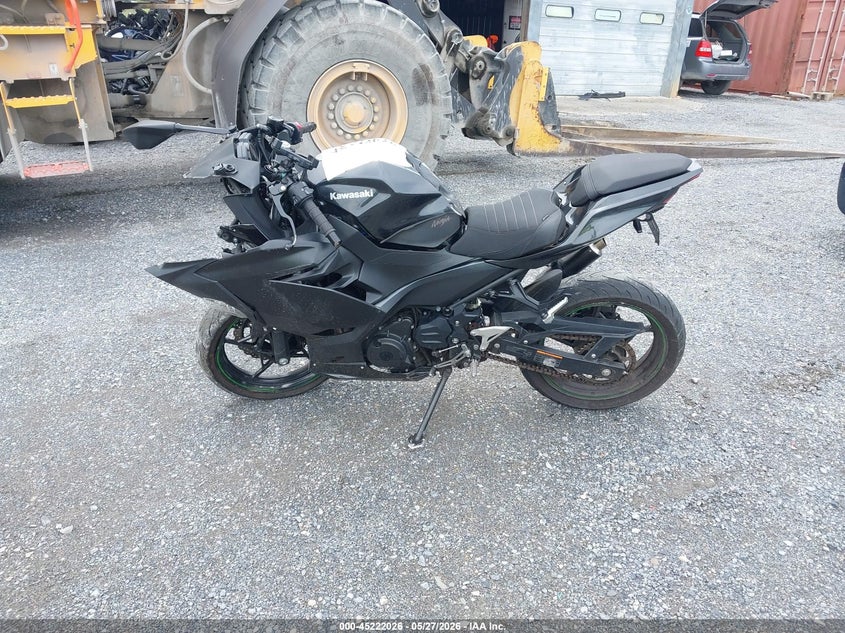 2023 Kawasaki Ex400 VIN: JKAEXKG15PDAK7352 Lot: 45222026