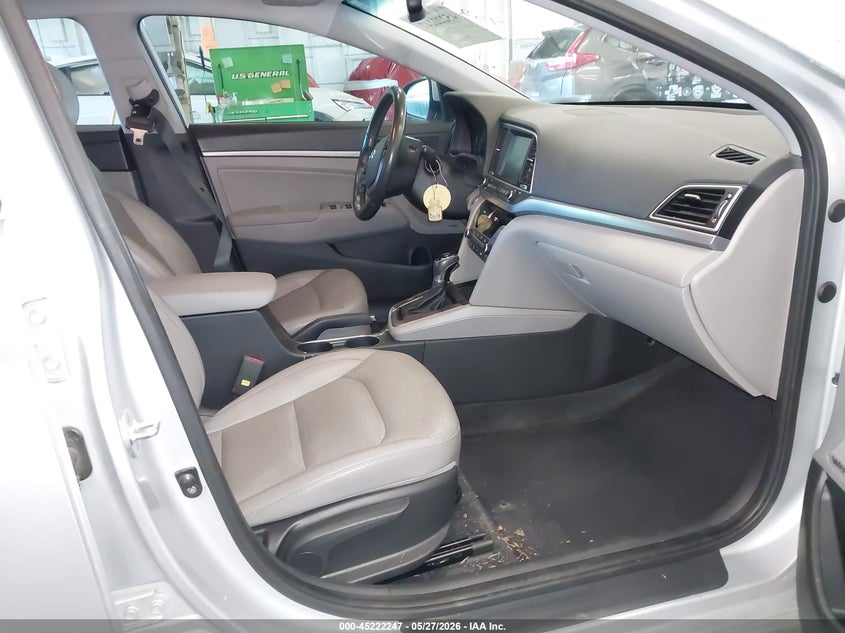 2017 HYUNDAI ELANTRA auction photo 5