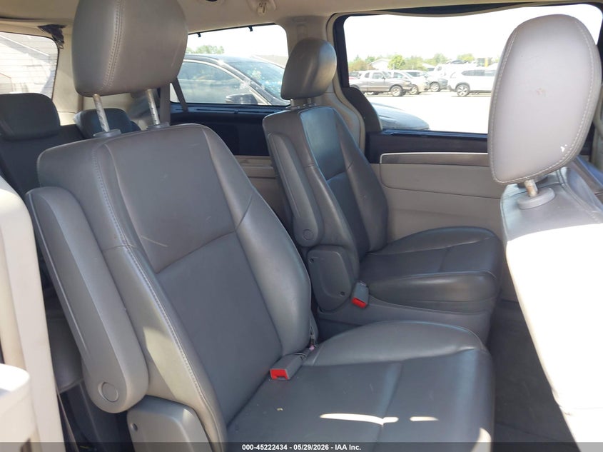 2010 Volkswagen Routan Se VIN: 2V4RW3D10AR242424 Lot: 45222434