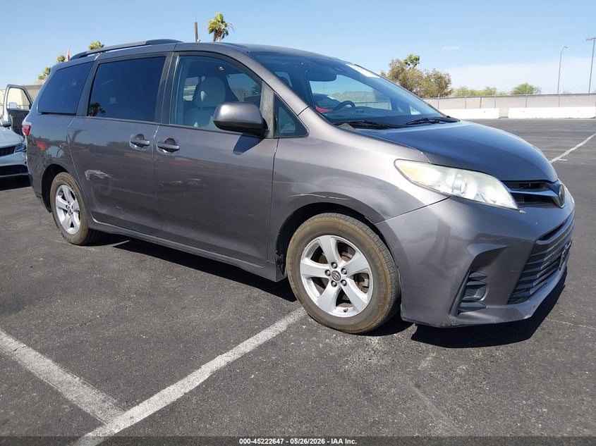 2019 Toyota Sienna Le 8 Passenger