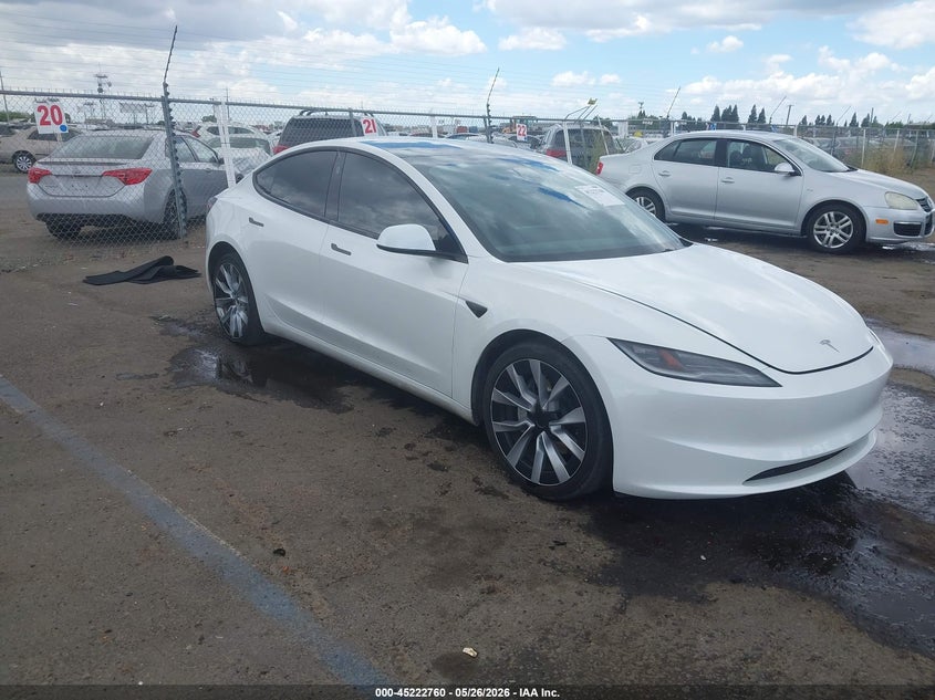 Vin: 5yj3e1eb7rf810626, lot: 45720521, tesla model 3 long range dual motor all-wheel drive 2024 img_1