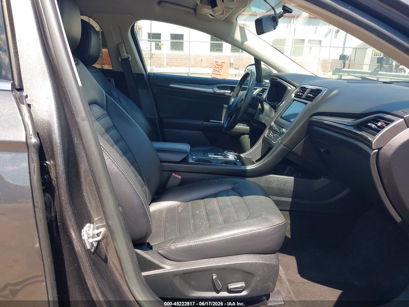 2018 FORD FUSION auction photo 5