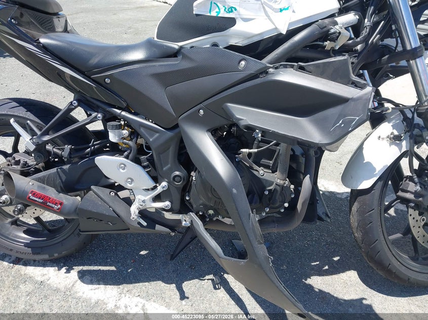 2017 Yamaha Yzfr3 A VIN: MH3RH15Y4HK002355 Lot: 45223095