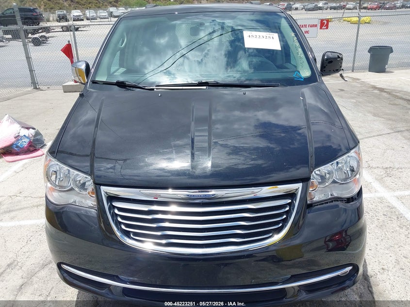 2016 Chrysler Town & Country Touring-L VIN: 2C4RC1CG8GR233282 Lot: 45223251