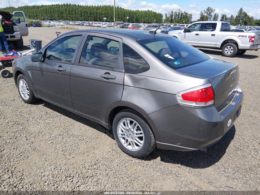 Vin: 1fahp3fn5bw121597, lot: 45721069, ford focus se 20113