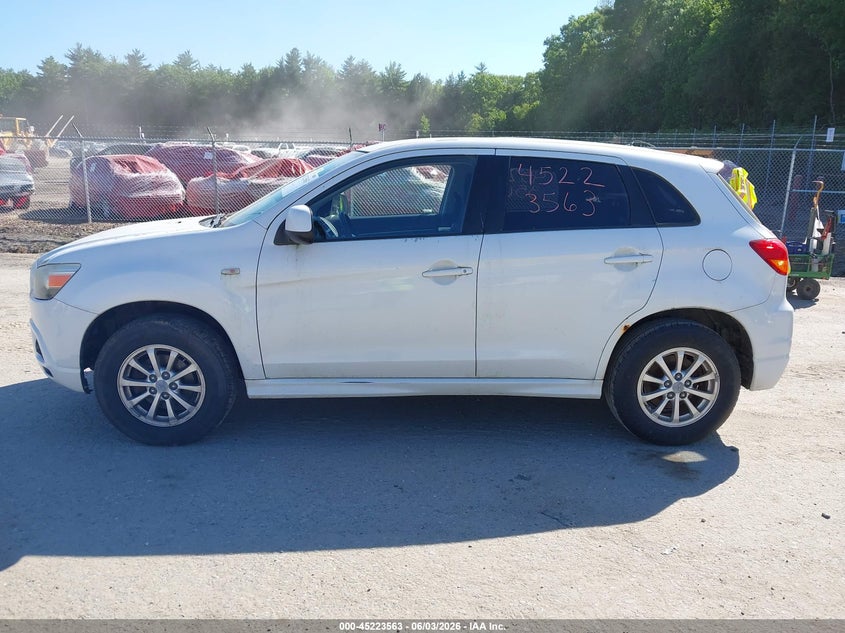 2011 Mitsubishi Outlander Sport Es VIN: JA4AP3AUXBZ014869 Lot: 45223563