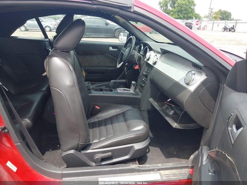 2009 FORD MUSTANG auction photo 5
