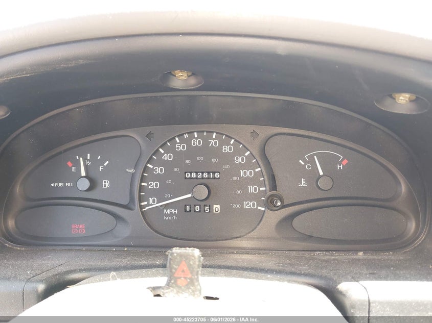 1998 Ford Escort Se VIN: 1FAFP13P5WW164733 Lot: 45223705