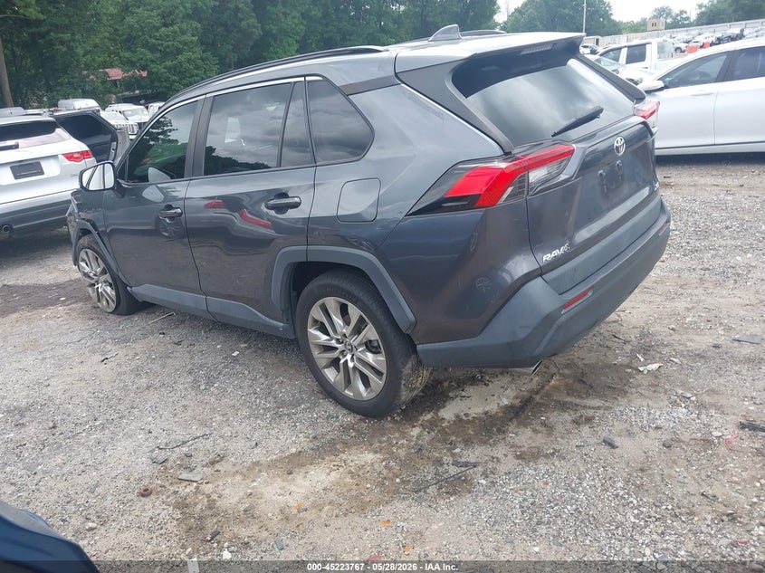 2020 TOYOTA RAV4 auction photo 3