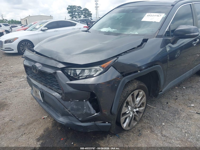 2020 TOYOTA RAV4 auction photo 6