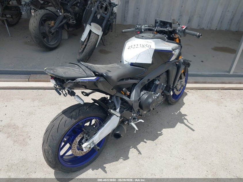 2025 Yamaha Mt09 Sp VIN: JYARN95Y7SA000498 Lot: 45223850