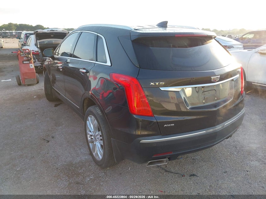 2017 CADILLAC XT5 auction photo 3
