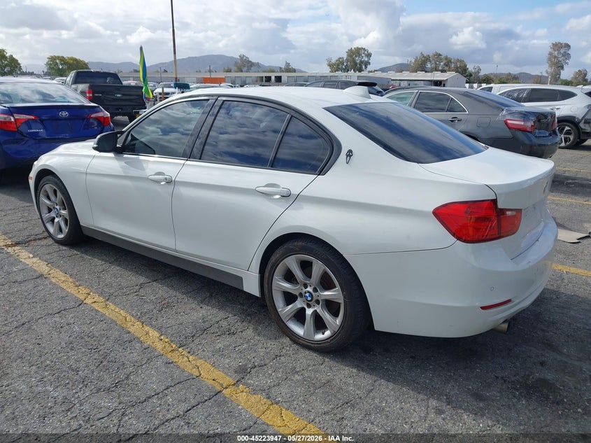 Vin: wba3b1g50fnt06199, lot: 45721708, bmw 320i 20153