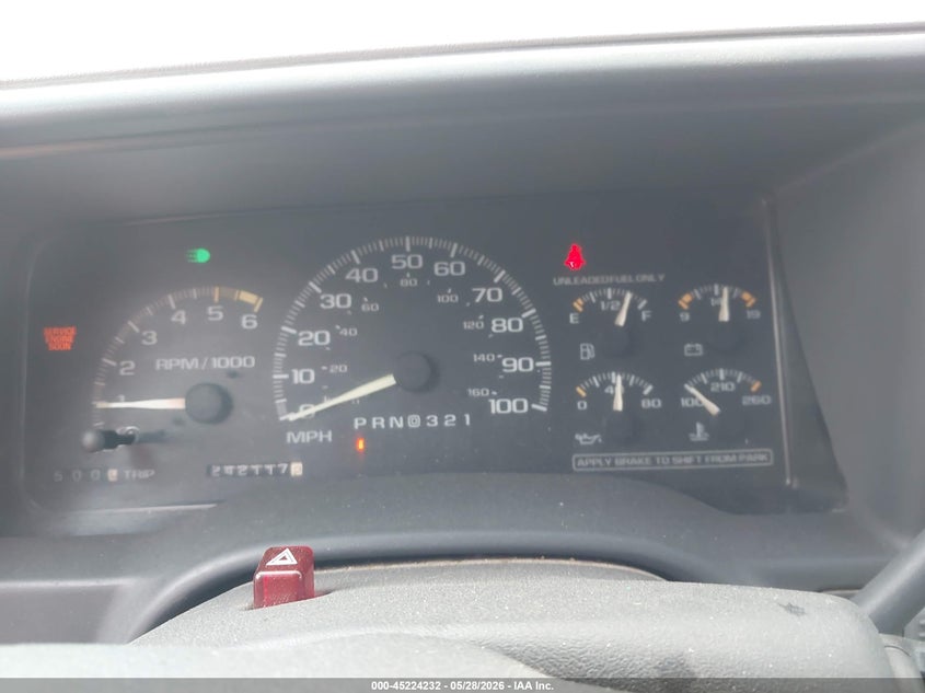 1996 Chevrolet Suburban K1500 VIN: 3GNFK16R8TG127182 Lot: 45224232