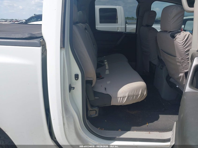 2004 NISSAN TITAN auction photo 8