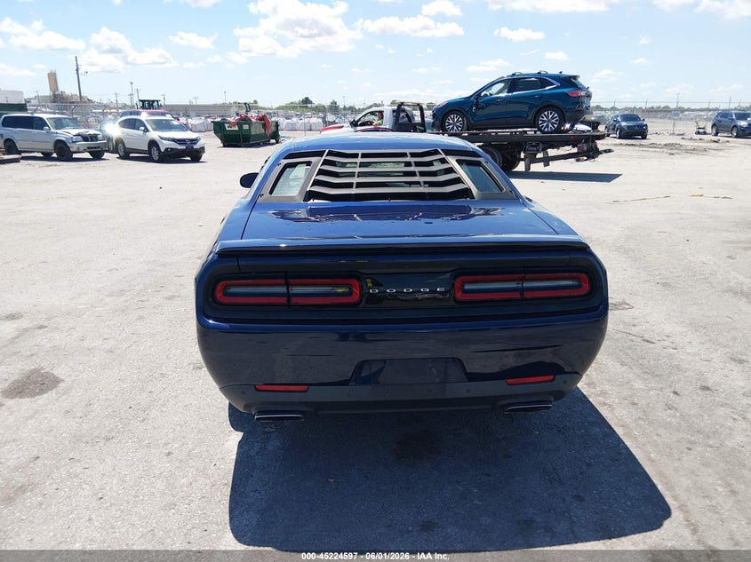 2016 DODGE CHALLENGER COUPE 5.7L V-8 VVT, 372HP