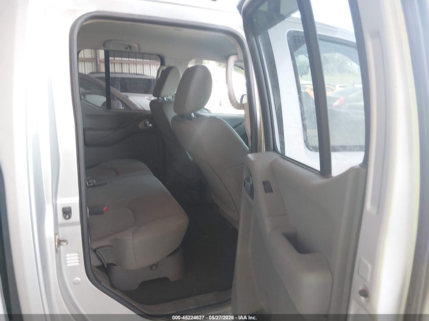 2019 NISSAN FRONTIER auction photo 8