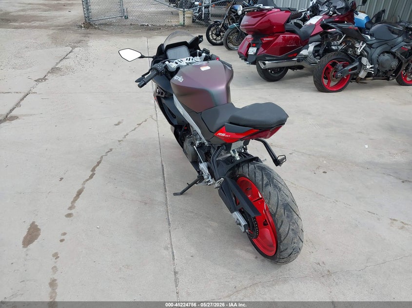 2025 APRILIA RS auction photo 3