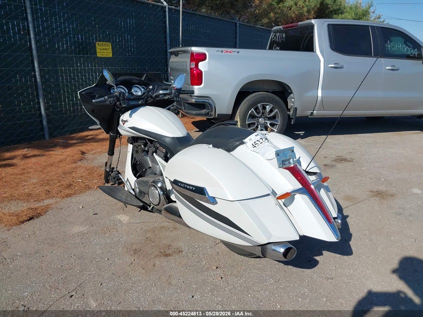 2016 VICTORY MAGNUM MOTO 2