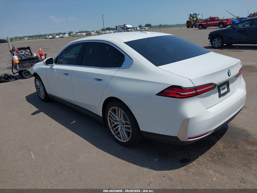 2024 BMW 530I auction photo 3