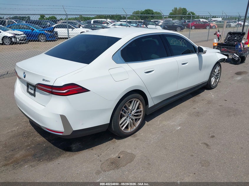 2024 BMW 530I auction photo 4