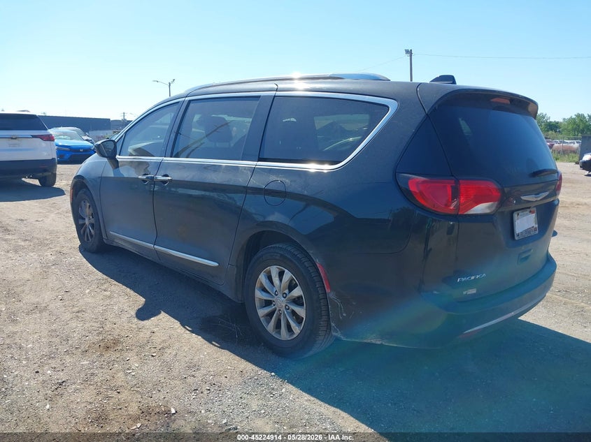 Vin: 2c4rc1bg9kr626394, lot: 45722675, chrysler pacifica touring l 20193