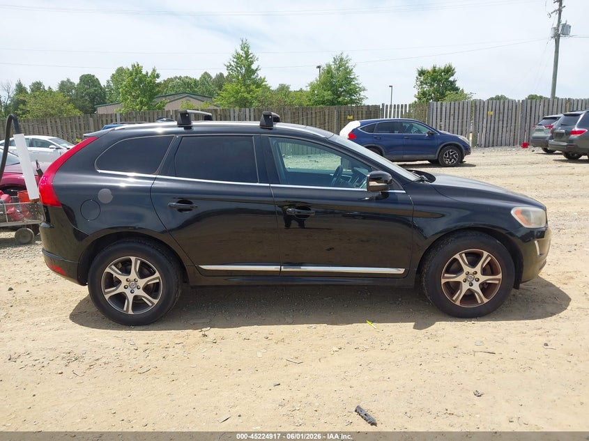 2014 Volvo Xc60 T6 R-Design VIN: YV4902DZ4E2522151 Lot: 45224917